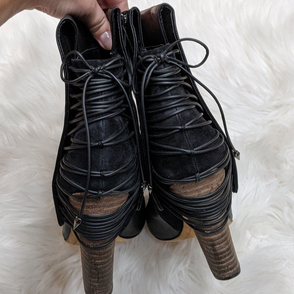 Sam Edelman black leather lace up heeled booties - Picture 4 of 9